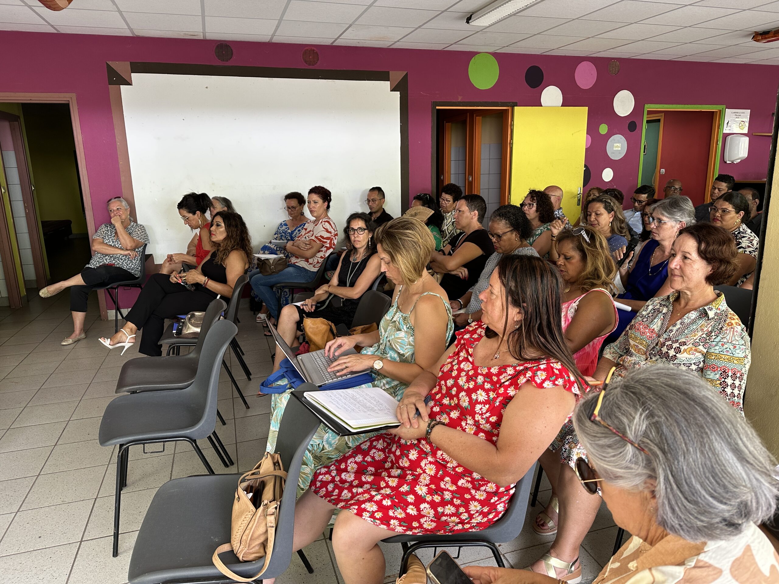 Saint-Leu accueille le séminaire des services Etat civil et funéraires de l’île